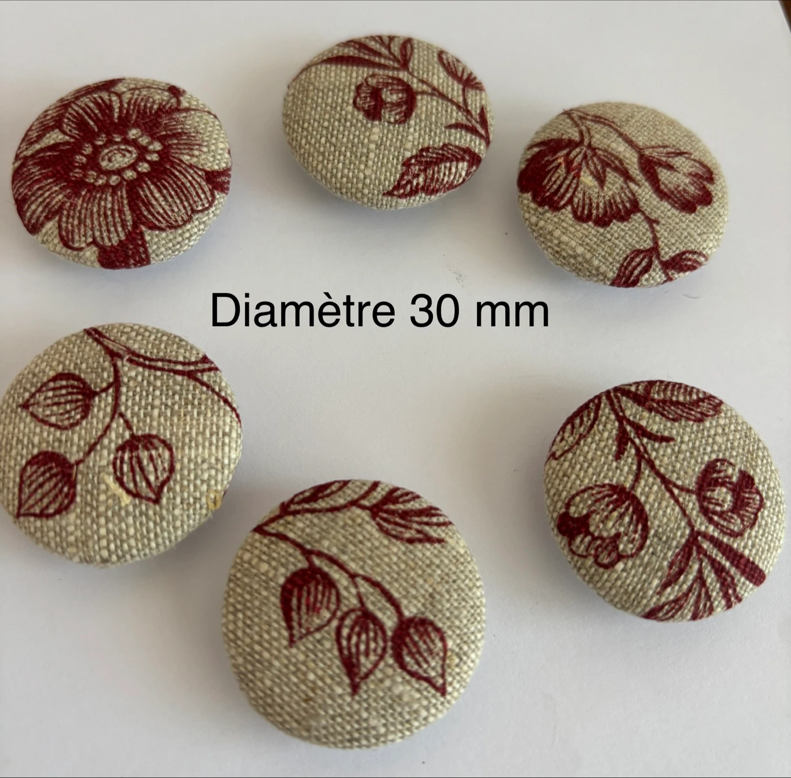 6 boutons recouverts de tissu 